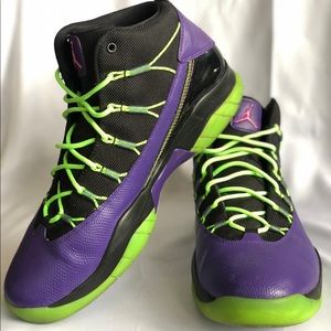 MEN’S AIR JORDAN SNEAKERS - Size 9